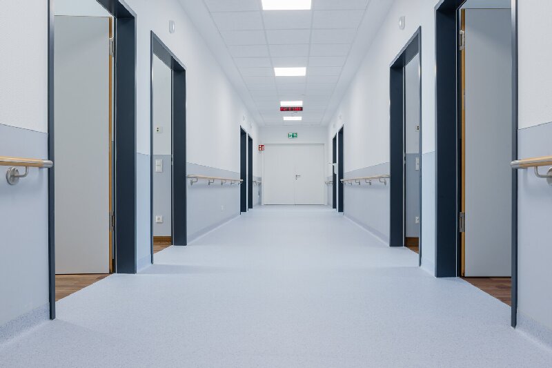 “好房子” 建設(shè)推動(dòng)高端 PVC 地板需求，同質(zhì)透心地板成主流